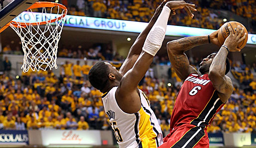 Pacers-Center Roy Hibbert (l.) spielt eine herausragende Serie gegen die Miami Heat