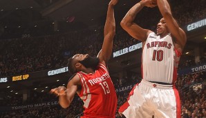 DeMar DeRozan (r.) legte gegen James Harden und die Rockets Karrierebestwerte aus