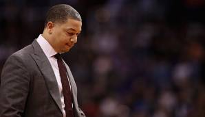 Tyronn Lue nimmt als Coach der Cleveland Cavaliers eine Auszeit.