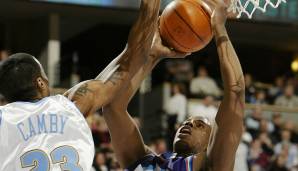 Marcus Camby (9,5 Punkte, 9,8 Rebounds in 17 Saisons; 4x Block-Leader, 4x All-Defensive, Defensive Player of the Year 2007)