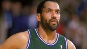 Platz 1: JAMES DONALDSON (Dallas Mavericks) im Jahr 1988 - Stats: 7,1 Punkte, 9,8 Rebounds, 1,1 Blocks.