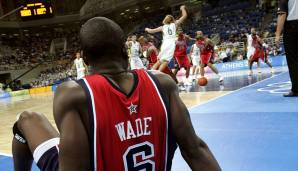 "Ich bin nicht der typische Point Guard, der jeden Spielzug einleitet, aber der Coach wollte von mir genau das", sagte Wade über das Athen-Dilemma. Er erhielt immerhin am meisten Spielzeit von der jungen Generation, die später die NBA dominieren sollte.