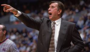 RUDY TOMJANOVICH (Coach): Rudy T, der als Spieler durch "The Punch" berühmt wurde, blieb den Rockets nach seiner aktiven Karriere 20 Jahre lang als Coach erhalten und führte Houston 1994 und 1995 zu den einzigen Titeln der Franchise-Historie.