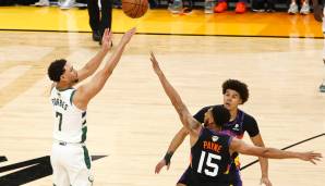 BRYN FORBES (Backup Guard): Der Shooter wurde dagegen nur in Halbzeit eins eingesetzt und traf einen Dreier. Seine gut fünf Minuten verloren die Bucks aber mit 7 - Note: ohne Bewertung