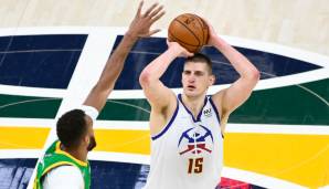 Die Statistiken von Nikola Jokic 2021/22: 26,2 Punkte, 13,9 Rebounds und 7,6 Assists bei 57 Prozent FG und 36,4 Prozent Dreier (41 Spiele)