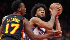 Die wiederum schnappen sich MARVIN BAGLEY von den Kings und hoffen auf einen Entwicklungssprung des Nr.2-Picks von 2018. Die Clippers sparen durch den Deal eine Menge Geld und bekommen RODNEY HOOD und SEMI OJELEYE.