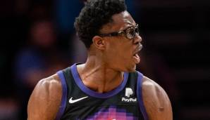Zudem rufen offenbar einige Teams bei den Suns wegen JALEN SMITH an. Die Nuggets, Pistons, Wizards, Spurs und Raptors sollen sich erkundigt haben, was es braucht, um den 21 Jahre alten Big Man zu bekommen.