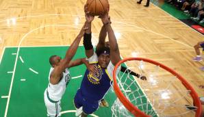 … zum Beispiel beim amtierenden Champion: KEVON LOONEY wird Unrestricted Free Agent, der Center war ein wichtiges Puzzleteil beim Championship-Run. Laut Marc Stein ist das auch den Charlotte Hornets und Sacramento Kings aufgefallen.