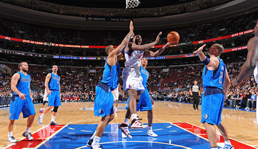 Elton Brand kommt von Philadelphia und verstärkt Dallas am Brett