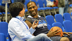 SPOX-Chefreporter Haruka Gruber im Interview mit Elton Brand