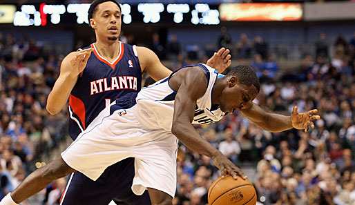 Darren Collison (r.) erzielte für die Dallas Mavericks ein Double-Double