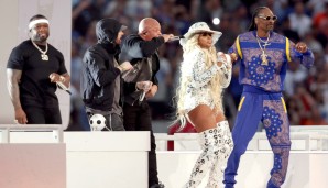 50 Cent, Eminem, Dr.Dre, Mary J. Blige und Snoop Dogg standen beim vergangenen Super Bowl 2022 der NFL während der Halftime Show auf der Bühne.