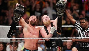 Alexander Wolfe (r.) nennt als erster Deutscher einen WWE-Gürtel sein Eigen